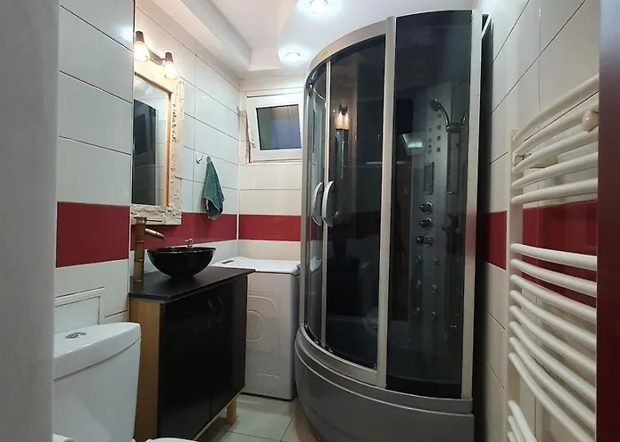2 In Center Apartment